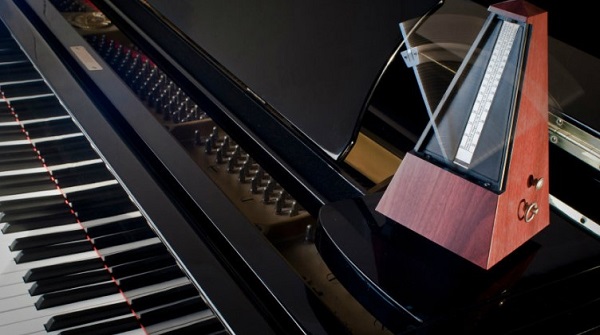 cách sử dụng máy đếm nhịp piano