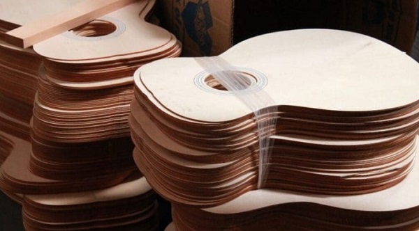 chất liệu đàn guitar