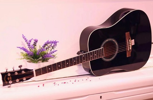 đàn guitar acoustic