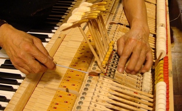 định kỳ bảo dưỡng đàn piano