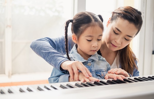 là người mới, học đàn piano bao lâu thì đánh được