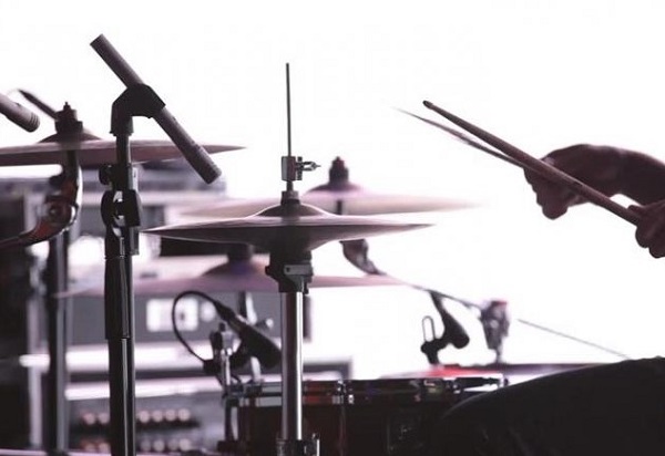 làm quen với trống