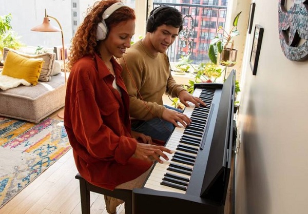 thiết kế và tính năng Roland F107