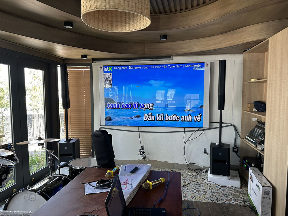 Loa cot mini array Precision Drive SC1003