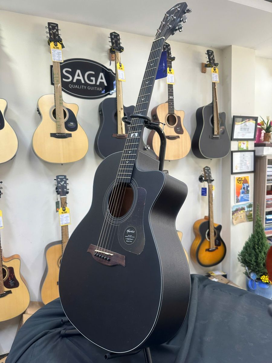 Đàn guitar Saga GT10 GCBK