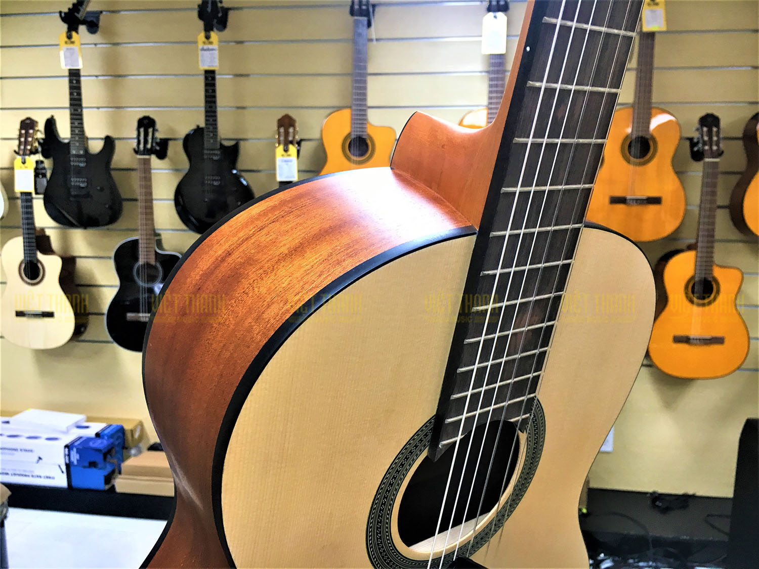 Đàn guitar Cordoba C1M - 7