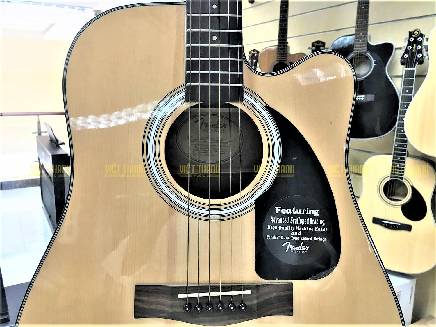 Mặt trước Đàn guitar Fender CD60CE chất liệu gỗ spruce