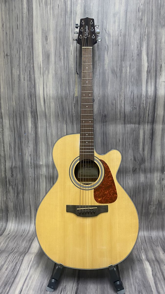 guitar-Takamine-GN15CE
