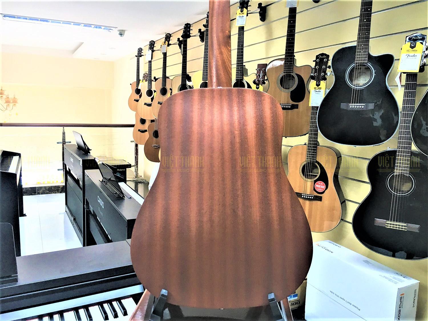 Đàn guitar Taylor BT1 mặt sau và hông đàn gỗ Sapele
