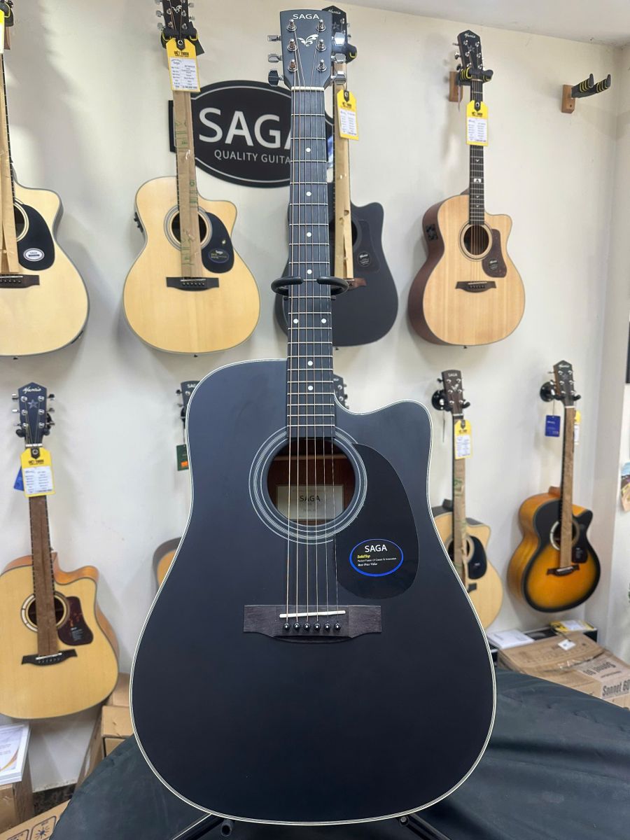 Đàn guitar Acoustic Saga SF700C-BK