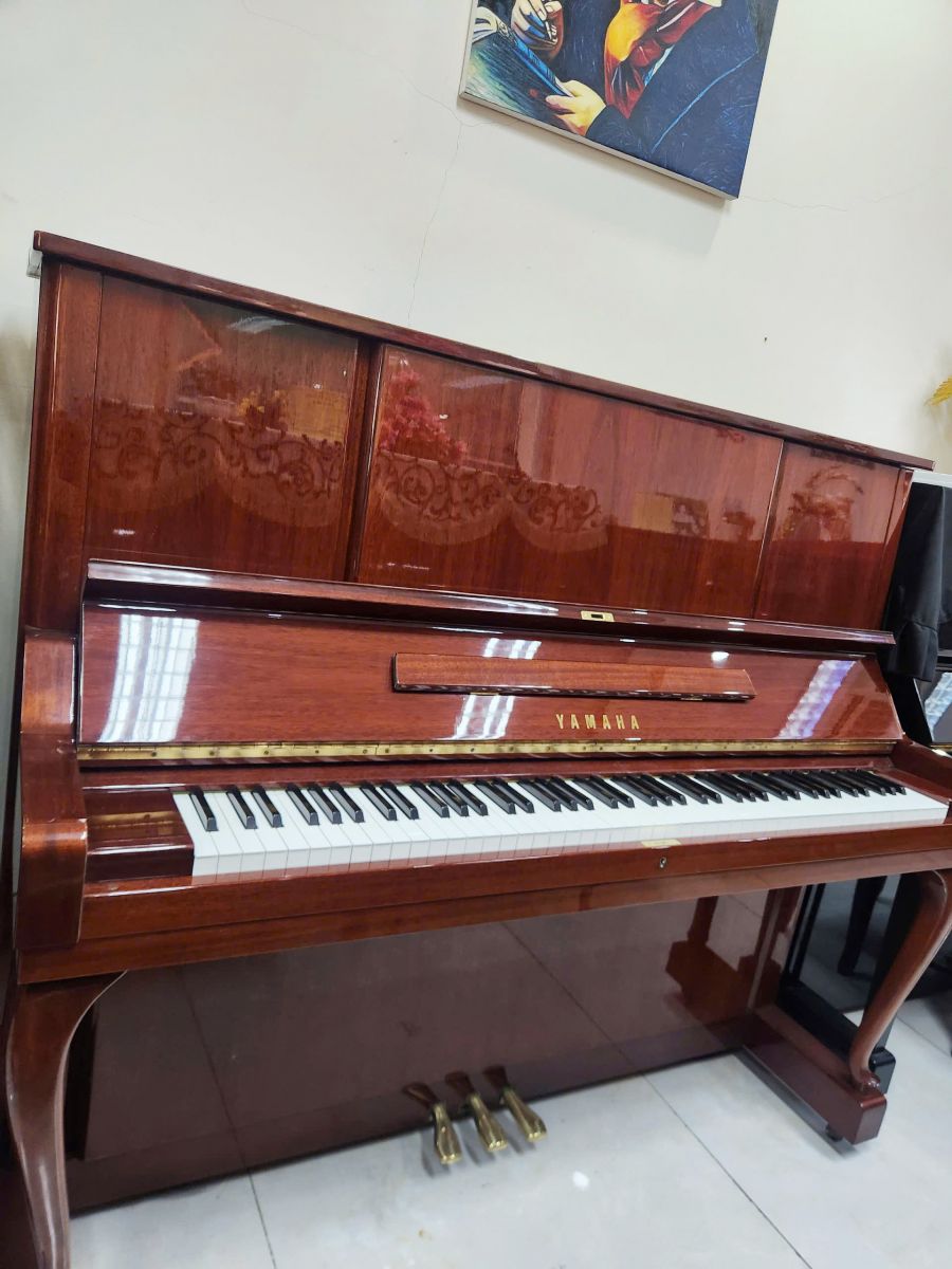 piano Yamaha W106