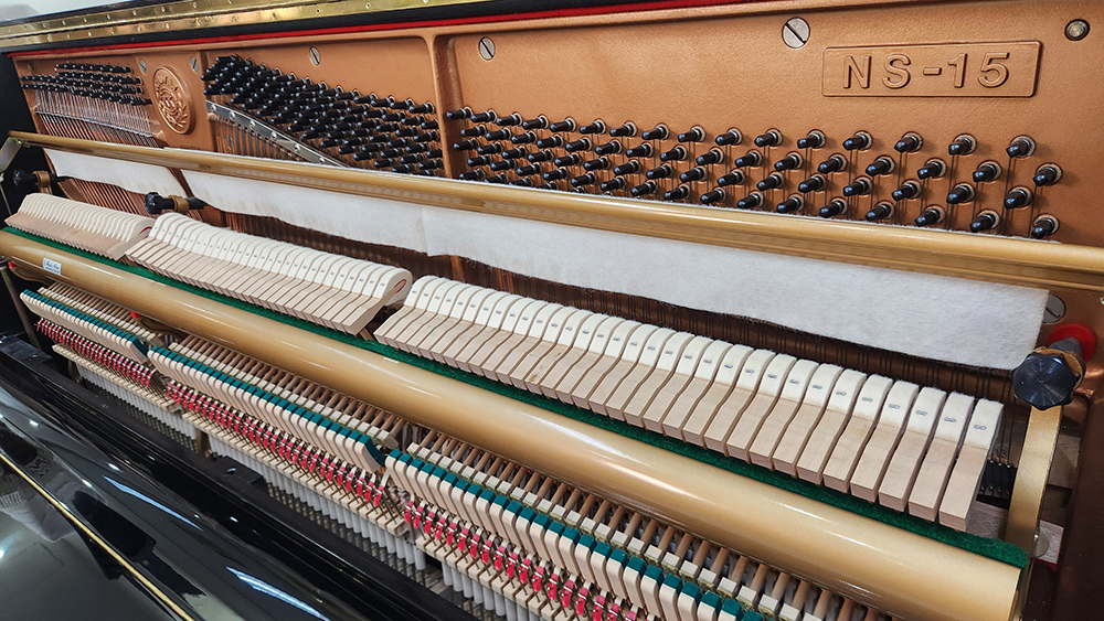 he thong piano kawai ns15