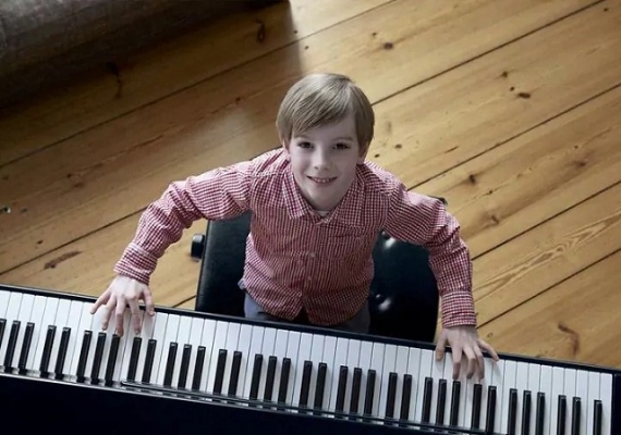 Cách Chọn Mua Đàn Piano Điện Cho Bé