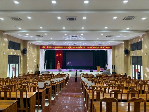 Dự án Loa Cột Precision Drive SC1503 cho hội trường