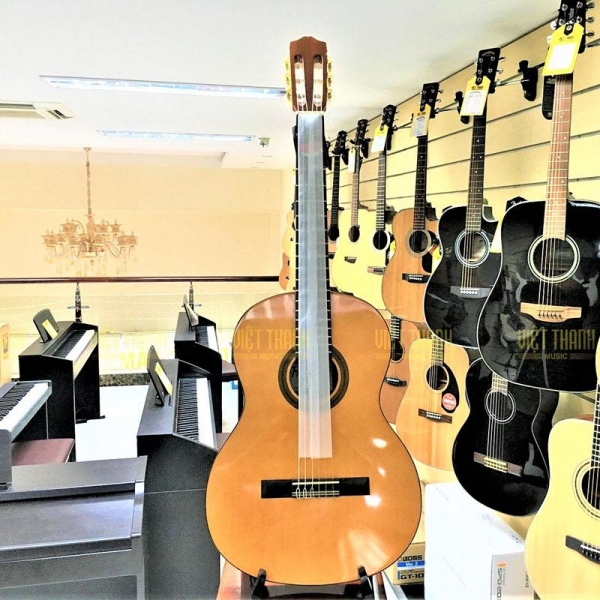 Guitars Cordoba C1