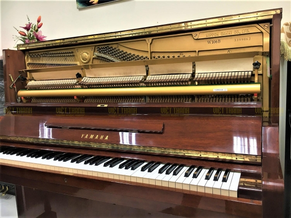 Đàn Piano Yamaha W106