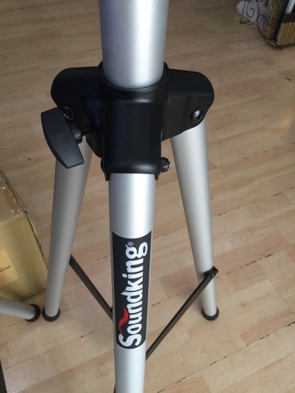 Chân loa Soundking DB088S