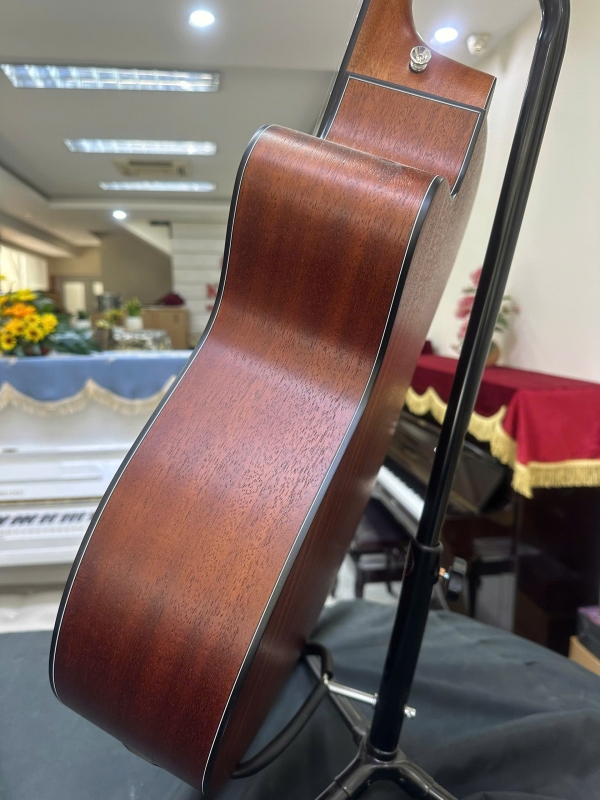 Đàn guitar Mantic GT10 GCE