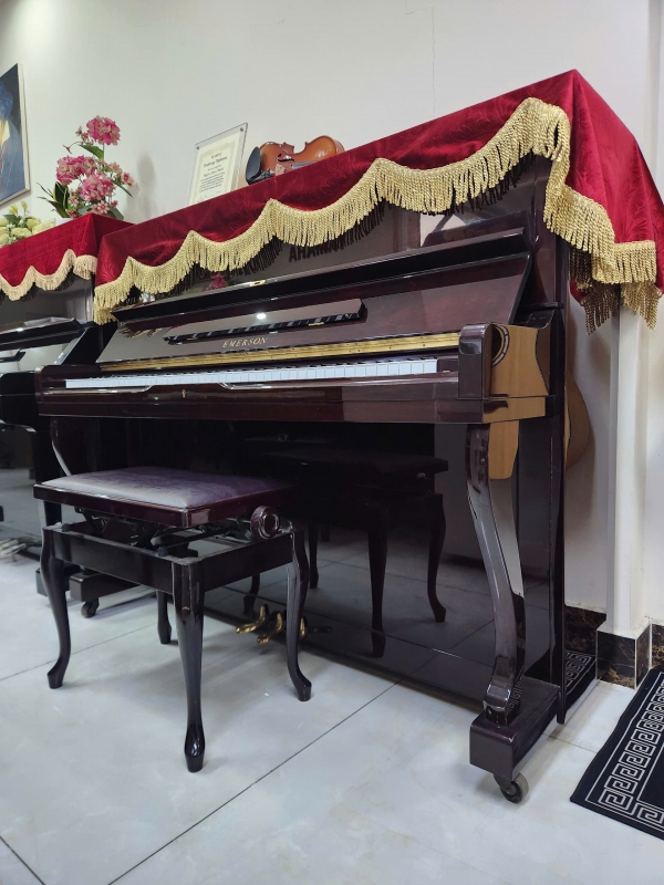 Đàn Piano Emerson