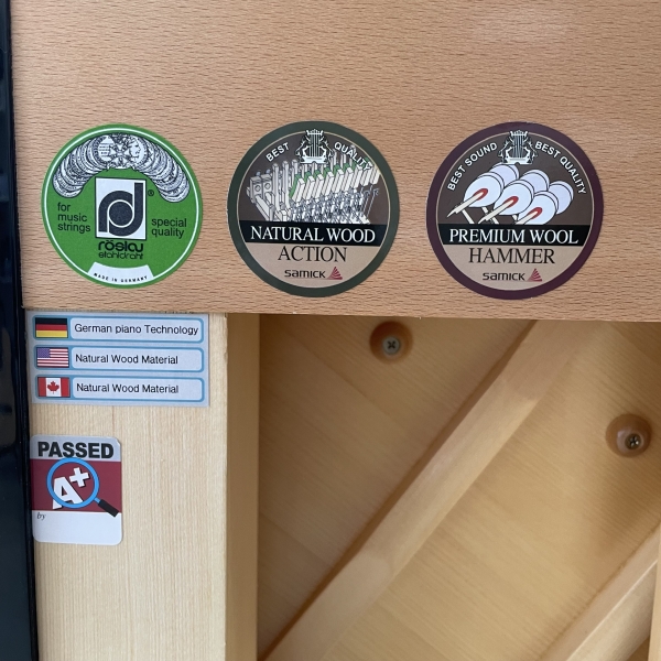 Đàn piano KNABE WMV-121MD Màu Đen