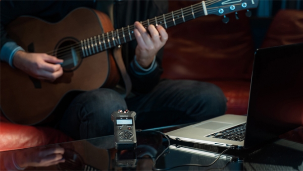 Máy ghi âm cầm tay Tascam DR-07X