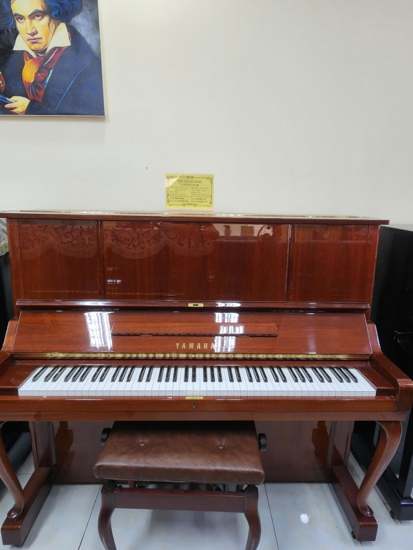 Đàn Piano Yamaha W106