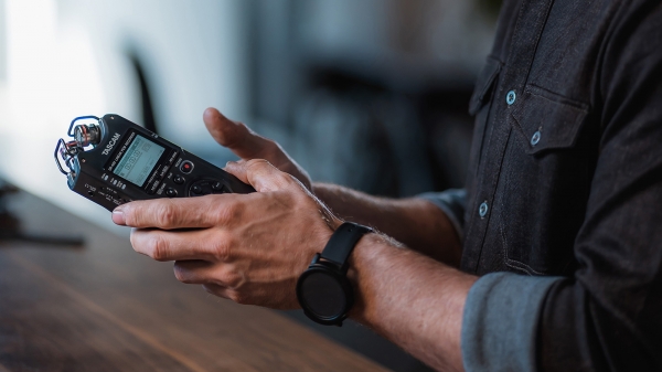 Máy ghi âm Tascam DR-40x