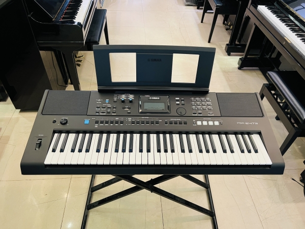 Organ Yamaha PSR-E473
