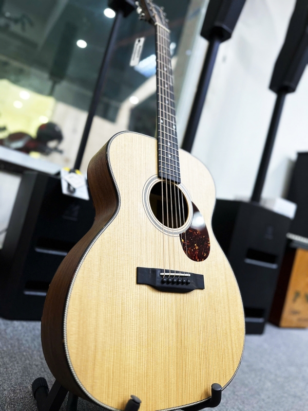 Guitar Eastman E3OM3