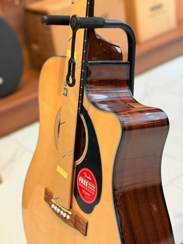 Guitar Fender CD-60SCE