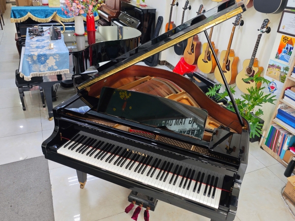 Đàn piano Kawai GM-12