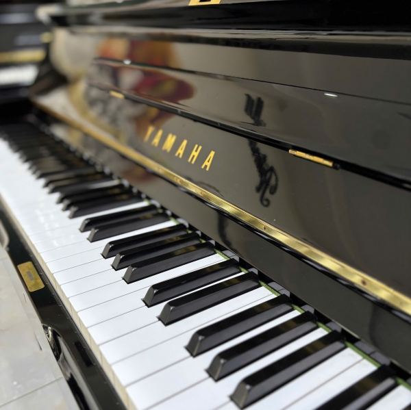 Đàn Piano Yamaha U1H