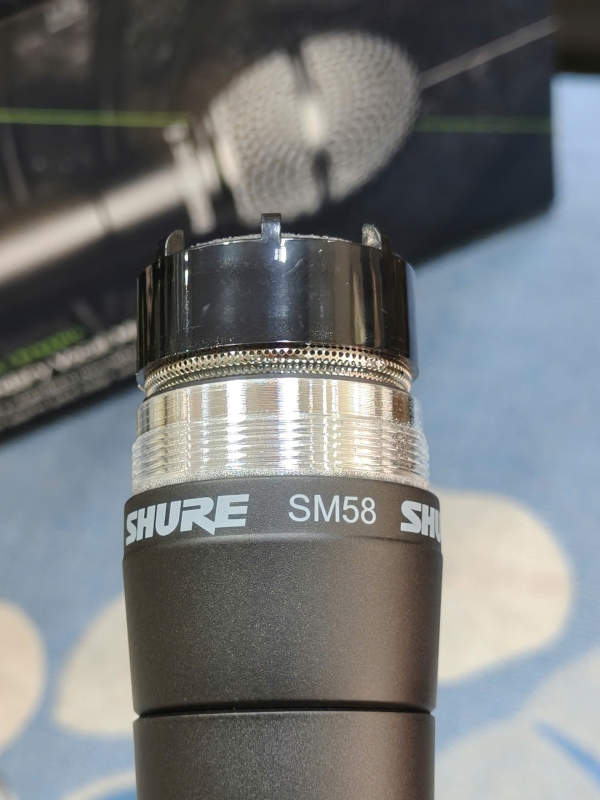 Micro dây Shure SM58