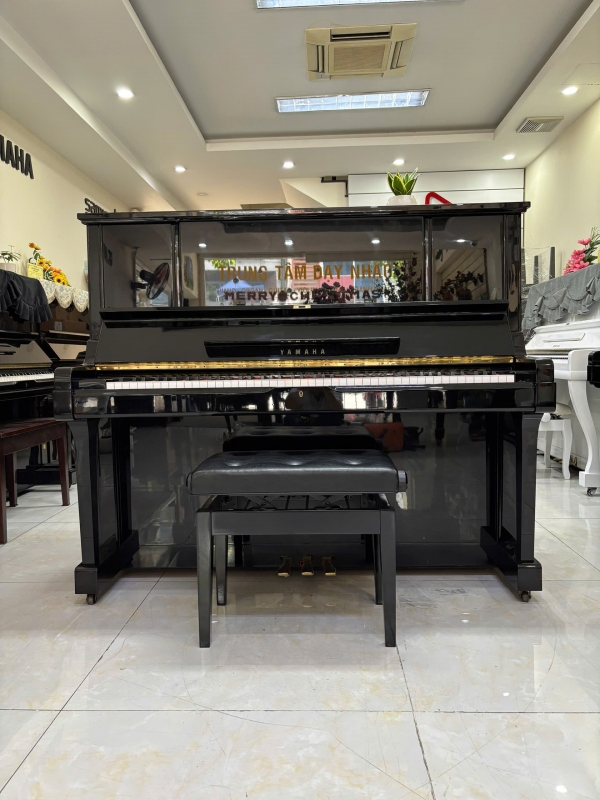 Đàn Piano Yamaha UX3