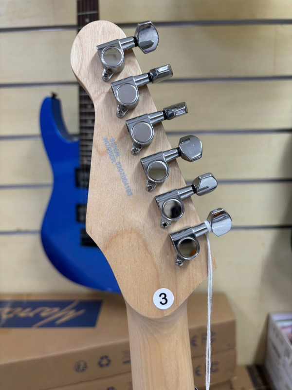 Guitar điện Mantic MST100 HBL (xanh dương)